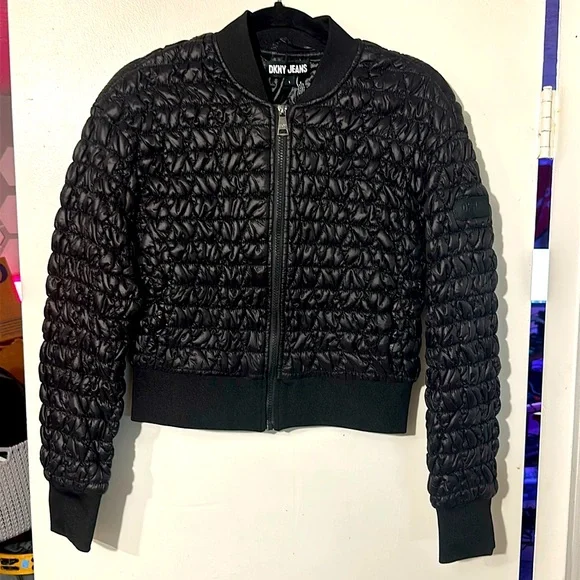 NWOT. Woman’s DKNY Jeans black cropped puffer jacket. Size S. - Picture 1 of 6